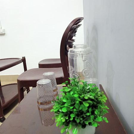 Girija Shail Bhavan Ayodhya Екстериор снимка