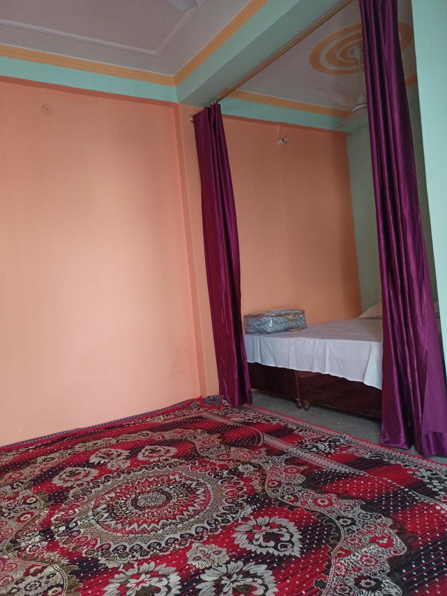 Girija Shail Bhavan Ayodhya Екстериор снимка