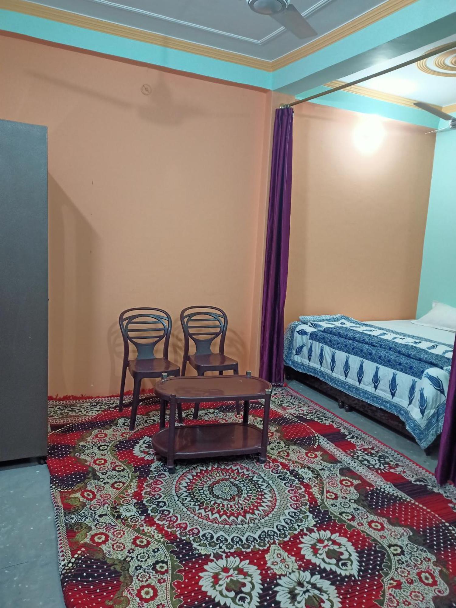Girija Shail Bhavan Ayodhya Екстериор снимка